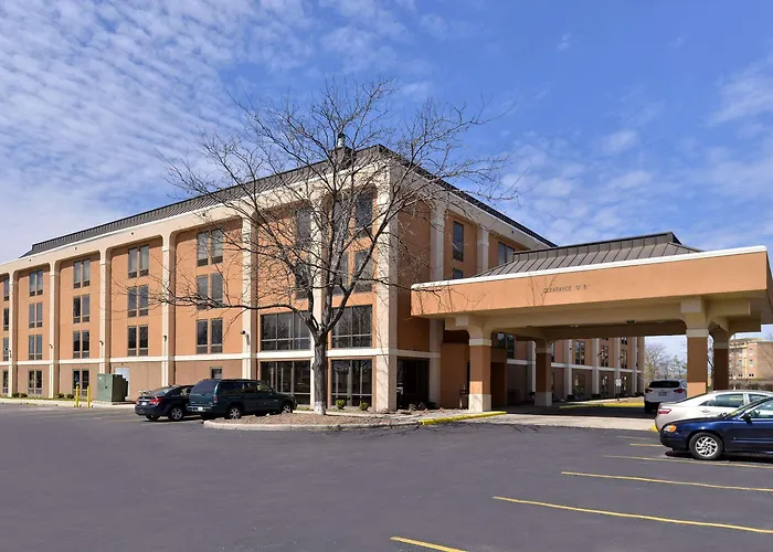 Quality Inn & Suites Matteson Near I-57