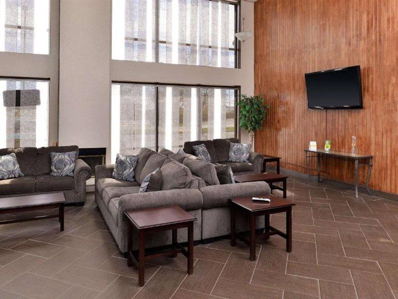 Quality & Near I-57 Hotel