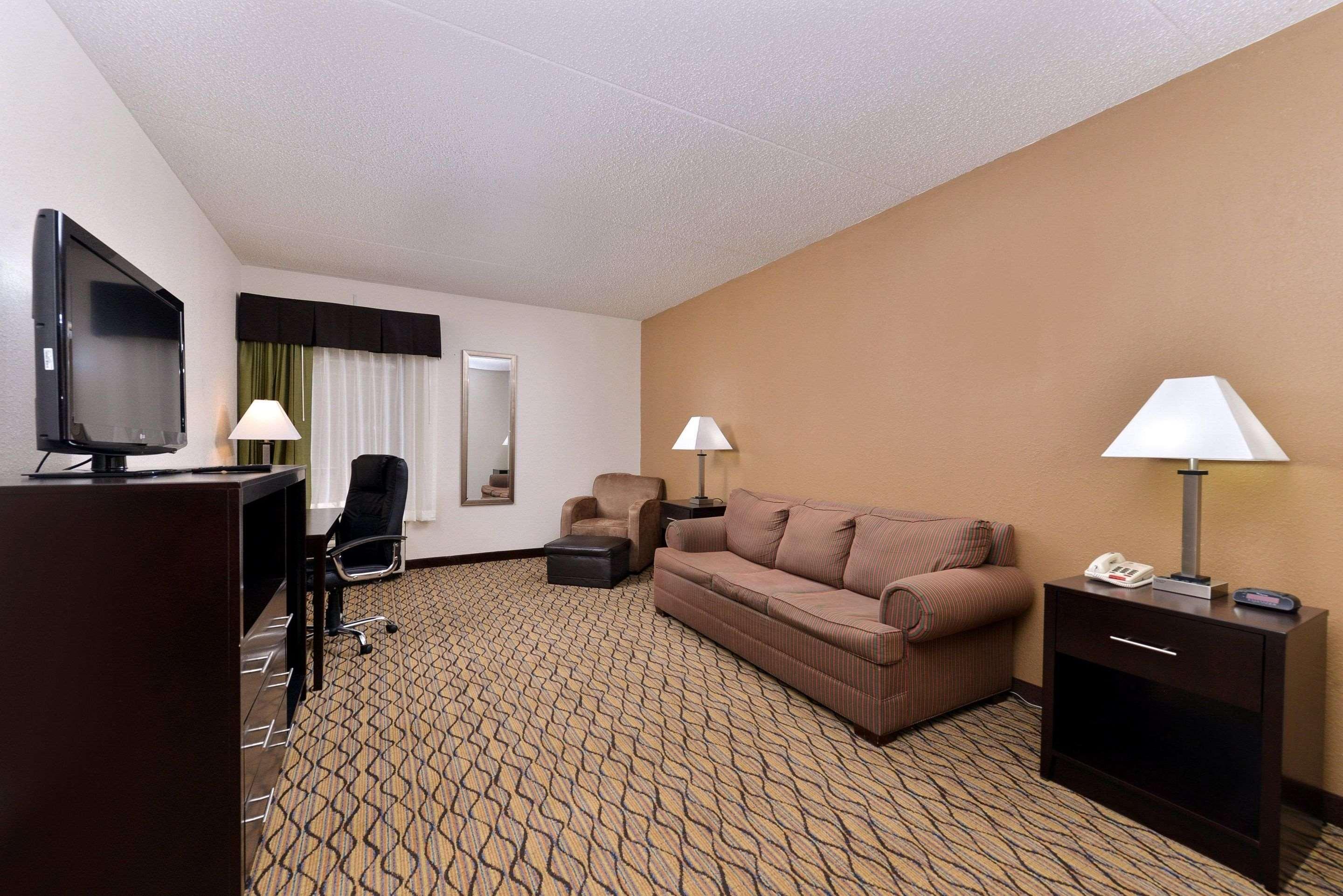 Quality & Near I-57 2* Matteson