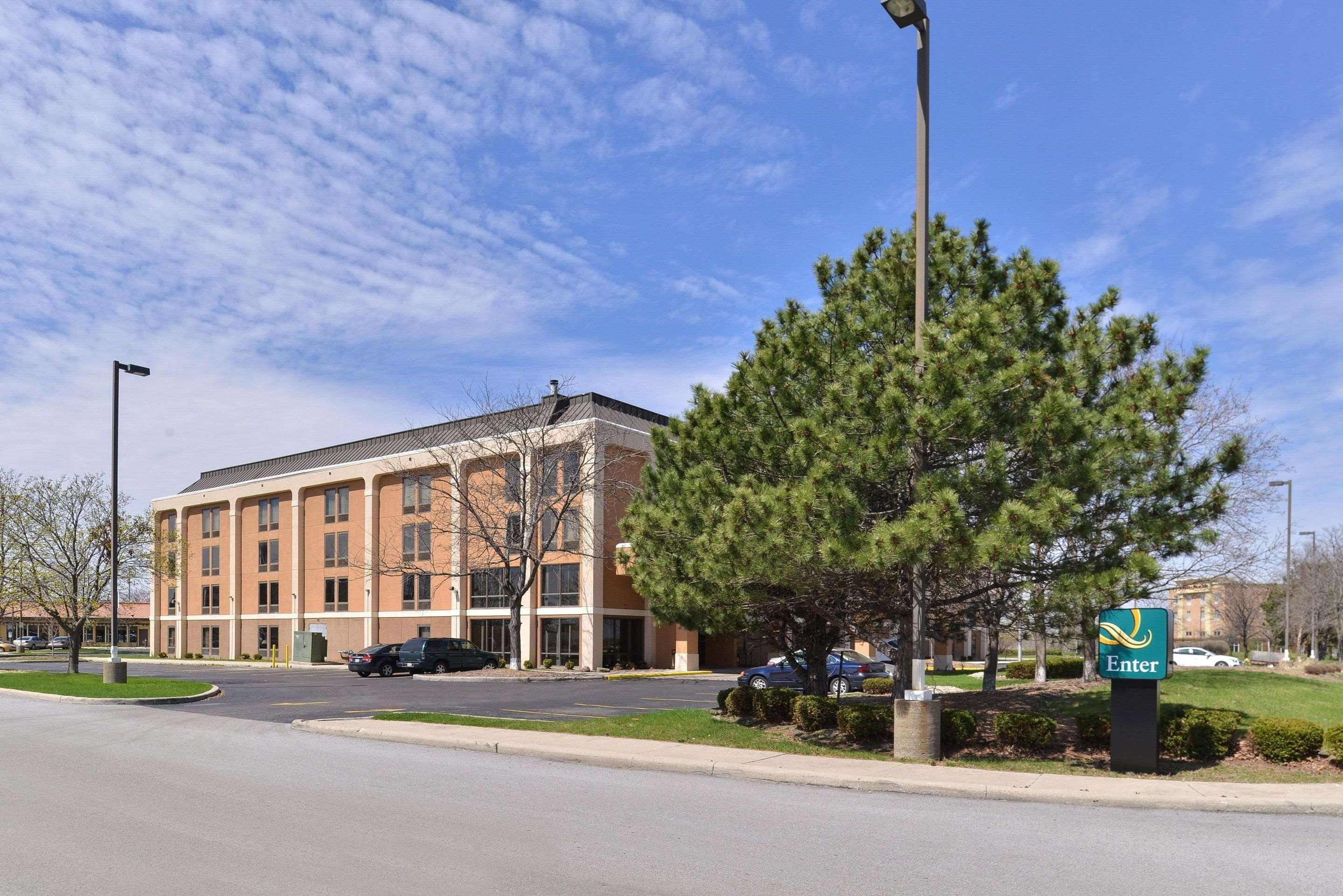 Hotel Quality & Near I-57 Matteson