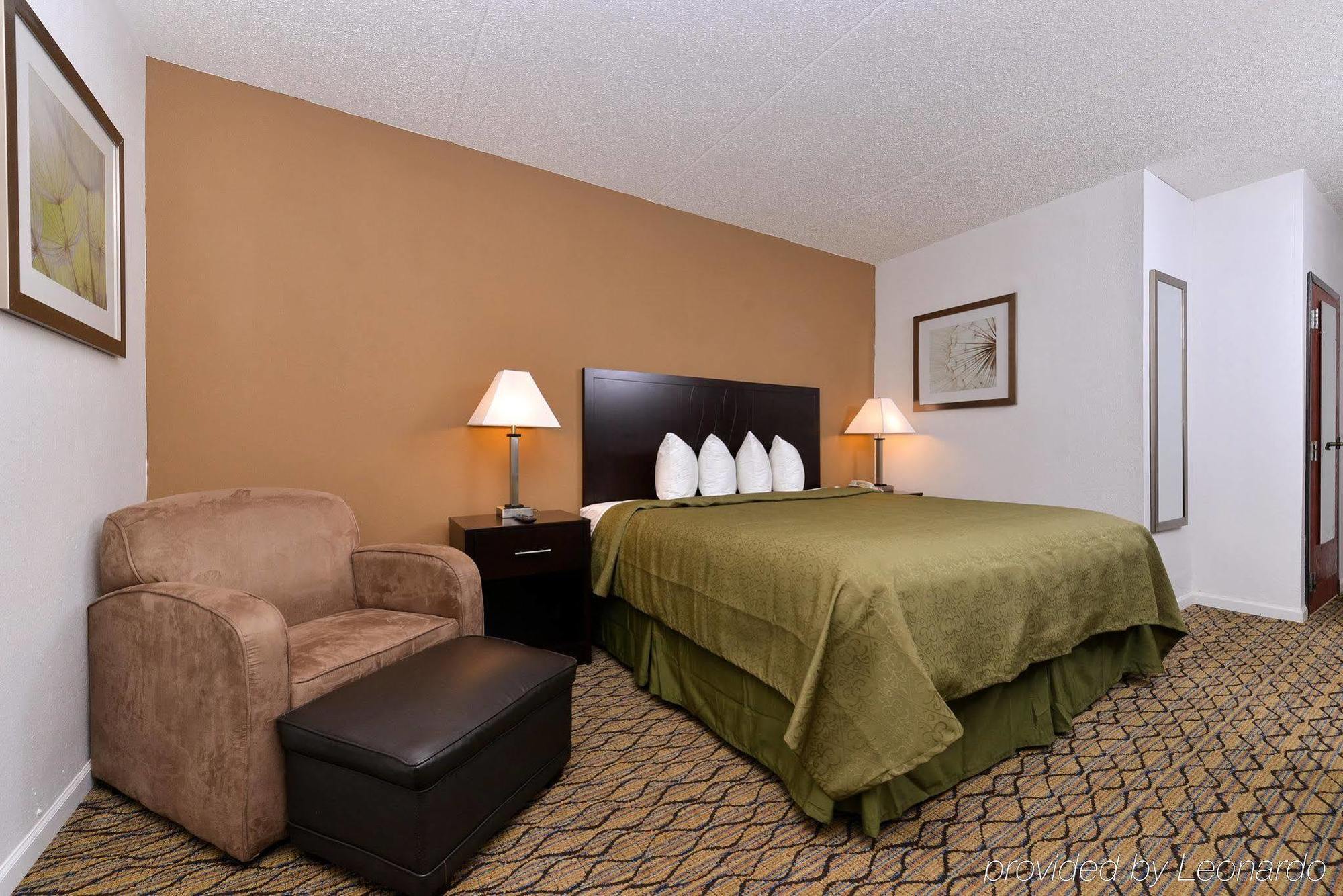 Quality & Near I-57 Hotel 2*