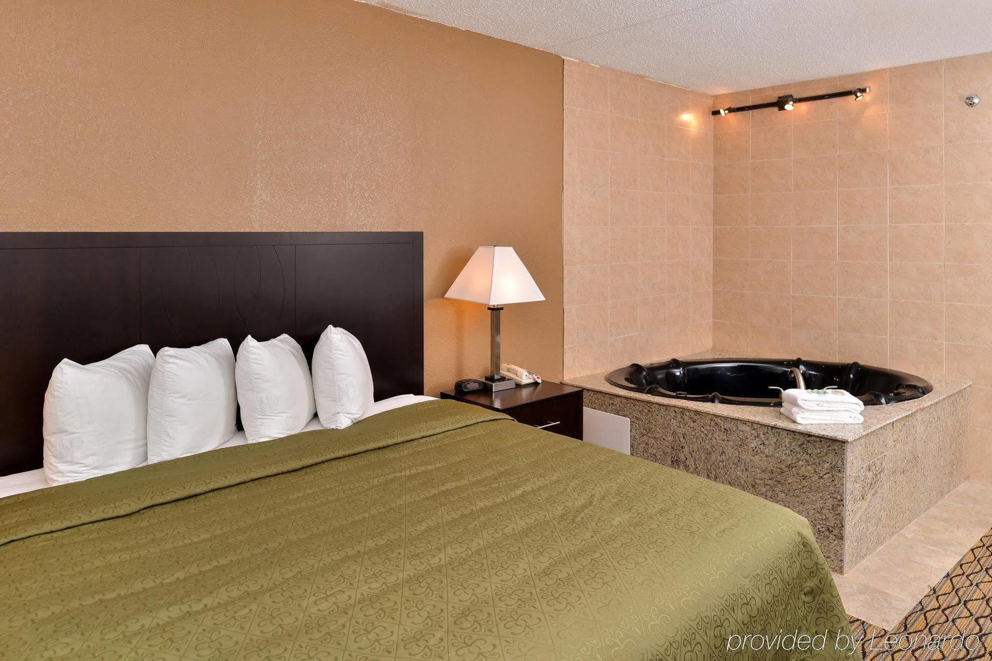 Quality & Near I-57 Hotel 2*